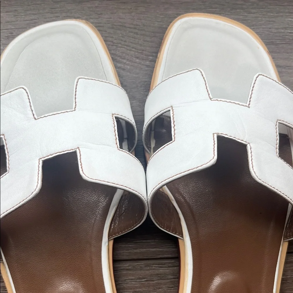 Hermes Oasis Sandals. - Picture 7 of 7